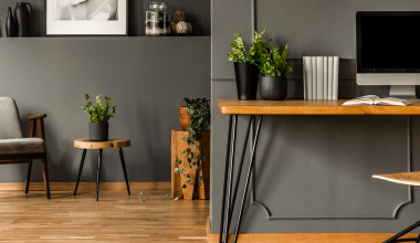 AMÉNAGEMENT DE BUREAU CHEZ SOI : 4 ASTUCES POUR ORGANISER VOTRE ESPACE DE TRAVAIL
